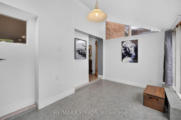 Photo 20 at 112 Andrea Lane, East Woodbridge, Vaughan