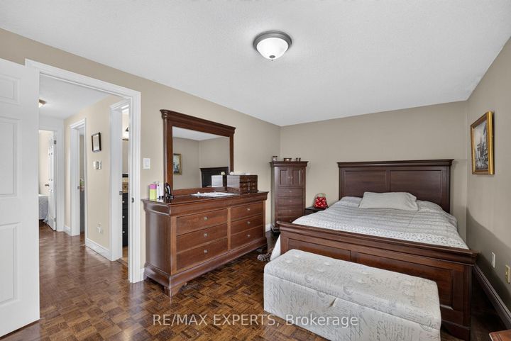 Photo 21 at 112 Andrea Lane, East Woodbridge, Vaughan