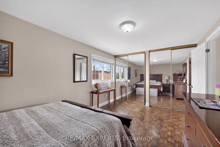 Photo 22 at 112 Andrea Lane, East Woodbridge, Vaughan