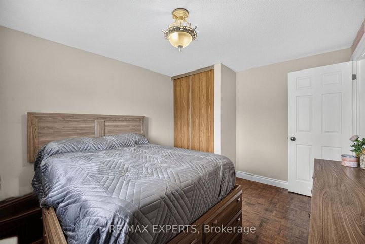 Photo 26 at 112 Andrea Lane, East Woodbridge, Vaughan