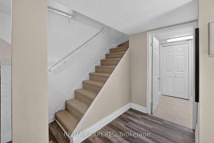 Photo 35 at 112 Andrea Lane, East Woodbridge, Vaughan