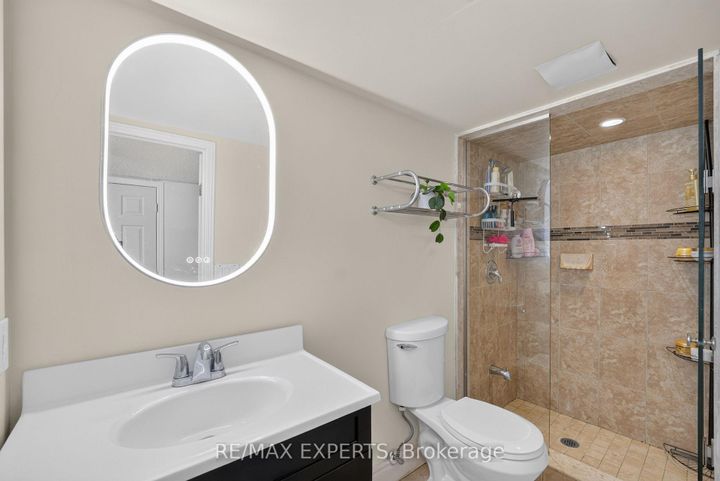 Photo 36 at 112 Andrea Lane, East Woodbridge, Vaughan
