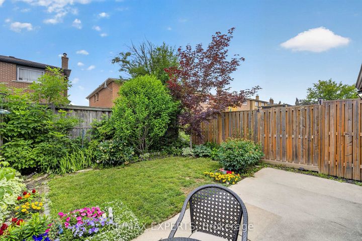 Photo 40 at 112 Andrea Lane, East Woodbridge, Vaughan