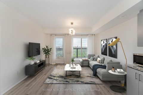 Photo 3 at 22 - 39 John Perkins Bull Drive, CFB, Toronto