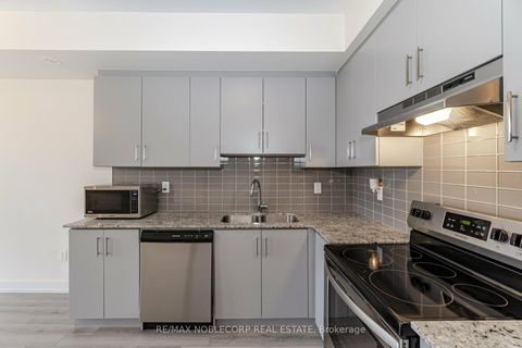 Photo 6 at 22 - 39 John Perkins Bull Drive, CFB, Toronto