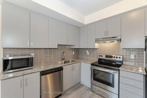 Photo 7 at 22 - 39 John Perkins Bull Drive, CFB, Toronto