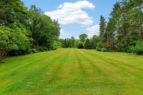 Photo 8 at 157 East Humber Drive, King City, King