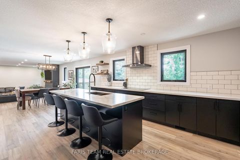 Photo 8 at 223A Hickory Lane, Bayshore, Barrie