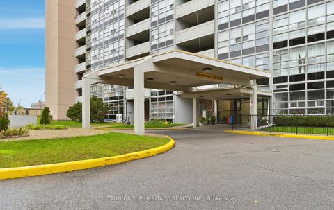 Photo 2 at PH07 - 3380 Eglinton Avenue E, Scarborough Village, Toronto