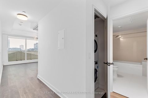 Photo 9 at 919 - 60 Tannery Road, Waterfront Communities C8, Toronto