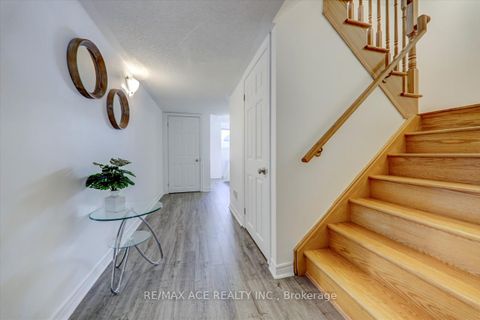 Photo 29 at 43 Kawneer Terrace, Dorset Park, Toronto