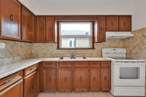 Photo 10 at 61 Abitibi Avenue, Newtonbrook East, Toronto