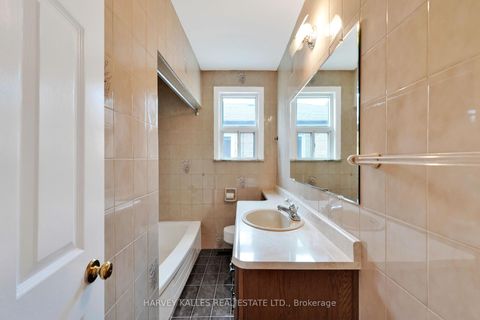 Photo 12 at 61 Abitibi Avenue, Newtonbrook East, Toronto