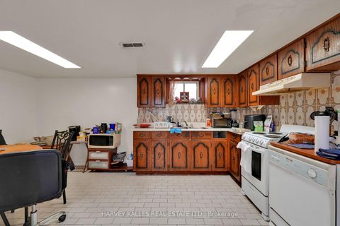 Photo 20 at 61 Abitibi Avenue, Newtonbrook East, Toronto