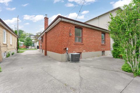 Photo 30 at 61 Abitibi Avenue, Newtonbrook East, Toronto