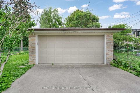 Photo 32 at 61 Abitibi Avenue, Newtonbrook East, Toronto