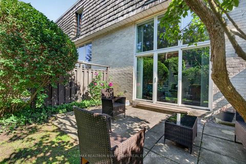 Photo 3 at 79 Scenic Mill Way, Windfields, Toronto