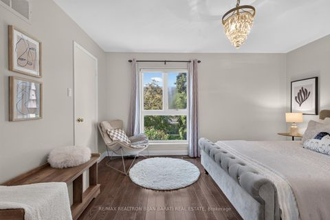 Photo 31 at 79 Scenic Mill Way, Windfields, Toronto