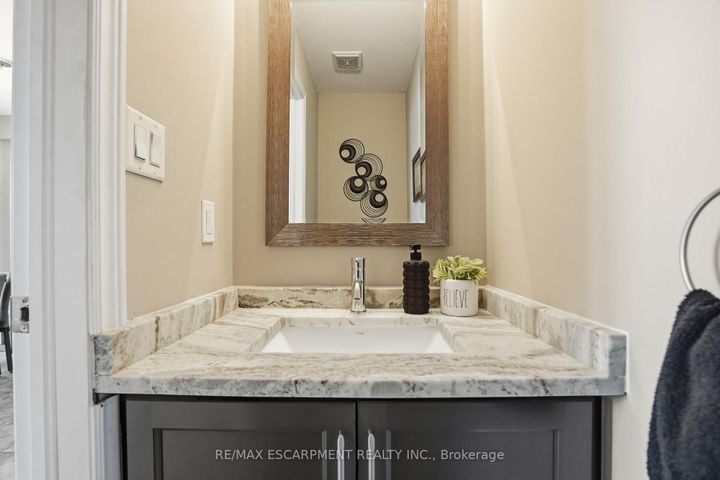 Photo 8 at 27 Crossings Way, Rural Glanbrook, Hamilton