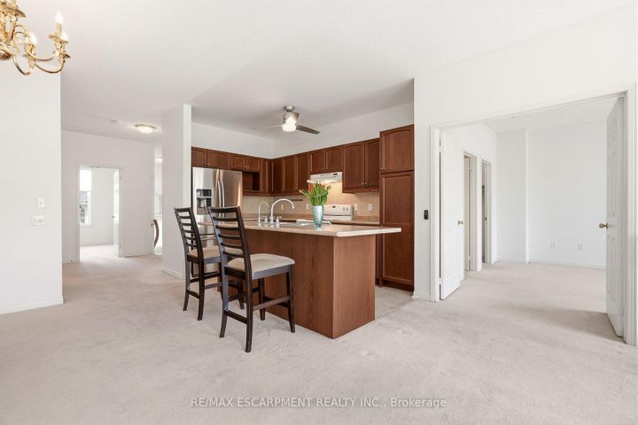 Photo 17 at 40 - 4400 MILLCROFT PARK Drive, Rose, Burlington