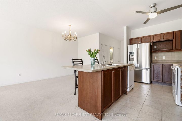 Photo 19 at 40 - 4400 MILLCROFT PARK Drive, Rose, Burlington
