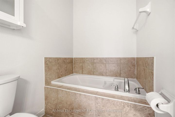 Photo 27 at 40 - 4400 MILLCROFT PARK Drive, Rose, Burlington