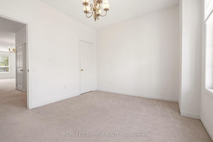 Photo 29 at 40 - 4400 MILLCROFT PARK Drive, Rose, Burlington