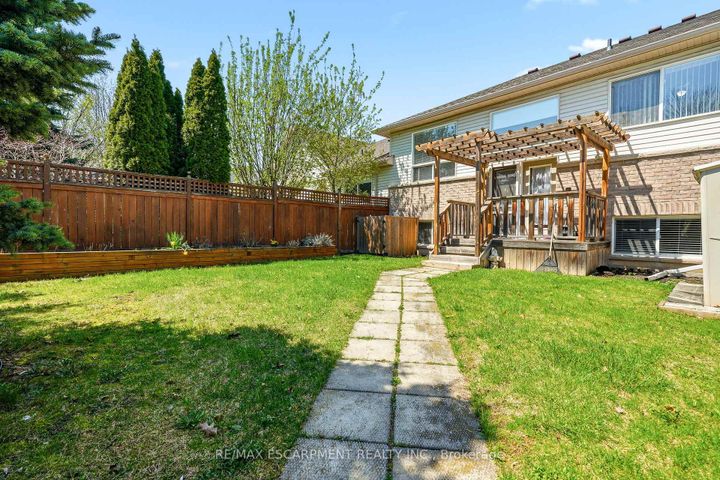 Photo 44 at 40 - 4400 MILLCROFT PARK Drive, Rose, Burlington