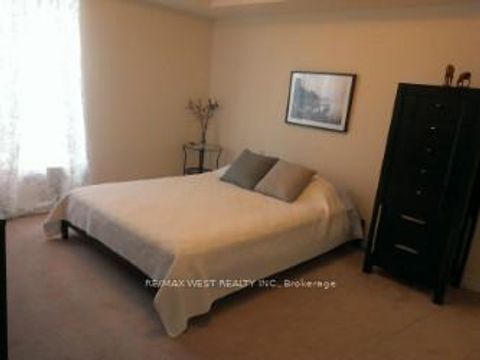Photo 5 at 316 - 872 Sheppard Avenue W, Bathurst Manor, Toronto
