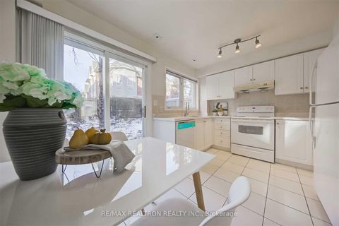 Photo 10 at 612 - 28 Rosebank Drive, Malvern, Toronto