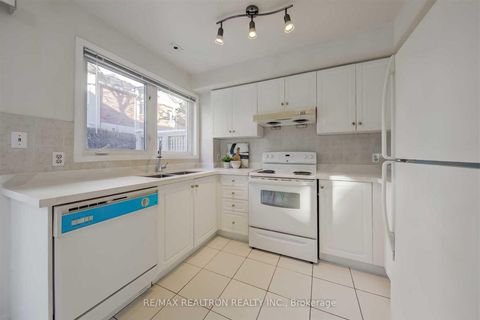 Photo 11 at 612 - 28 Rosebank Drive, Malvern, Toronto