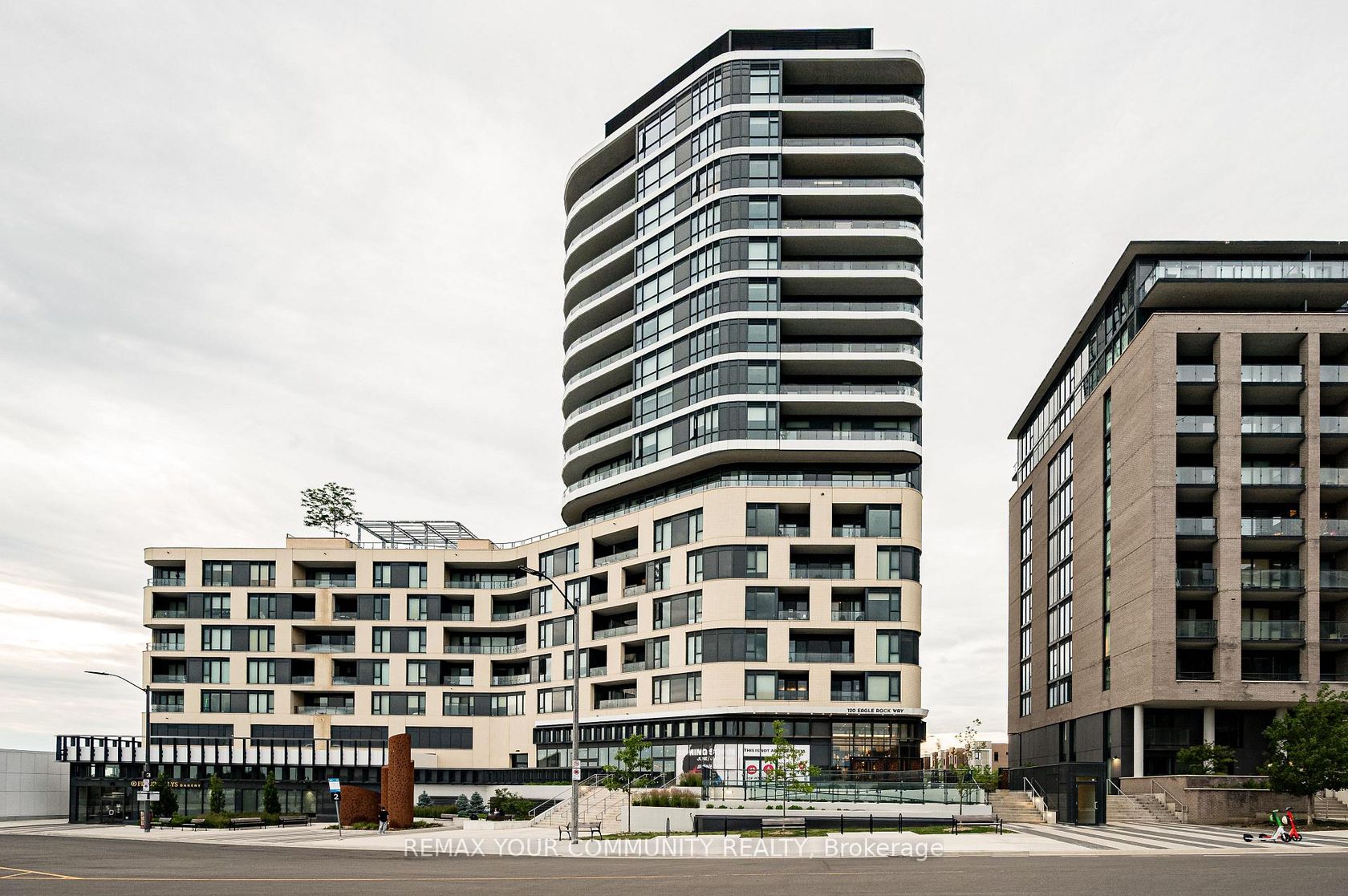 1002 - 120 Eagle Rock Way, Rural Vaughan, Vaughan photo 2