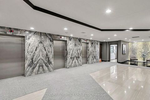 Photo 4 at 210 - 7601 Bathurst Street, Yorkhill, Vaughan
