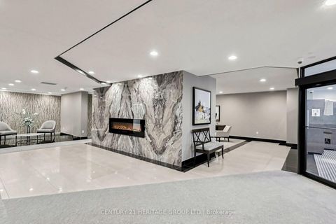 Photo 5 at 210 - 7601 Bathurst Street, Yorkhill, Vaughan
