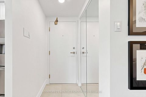 Photo 7 at 210 - 7601 Bathurst Street, Yorkhill, Vaughan