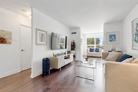 Photo 10 at 210 - 7601 Bathurst Street, Yorkhill, Vaughan