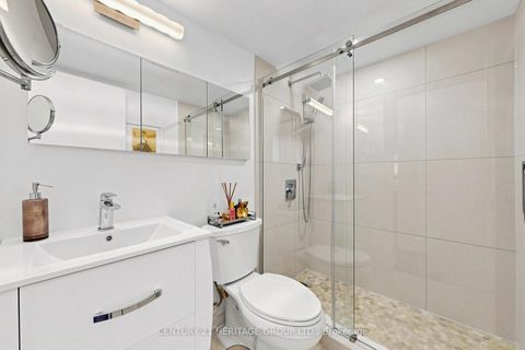 Photo 27 at 210 - 7601 Bathurst Street, Yorkhill, Vaughan