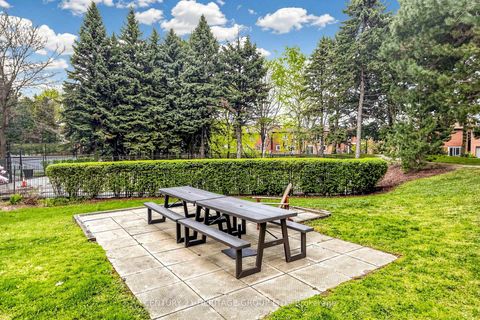 Photo 39 at 210 - 7601 Bathurst Street, Yorkhill, Vaughan