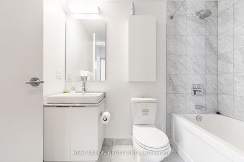Photo 10 at 5706 - 14 York Street, Waterfront Communities C1, Toronto