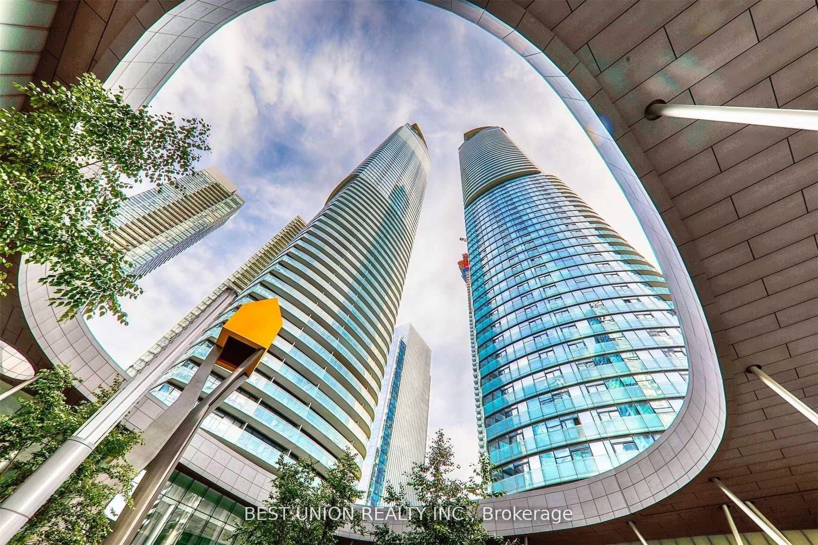 5706 - 14 York Street, Waterfront Communities C1, Toronto photo number 2