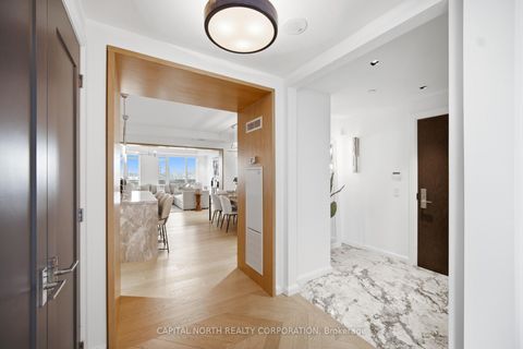 Photo 1 at 2505 - 330 Richmond Street W, Waterfront Communities C1, Toronto