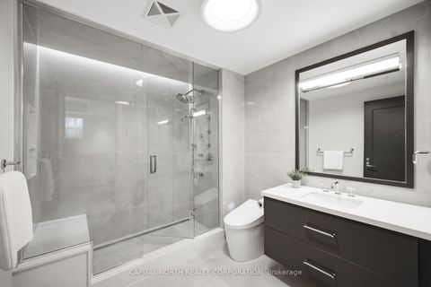 Photo 32 at 2505 - 330 Richmond Street W, Waterfront Communities C1, Toronto