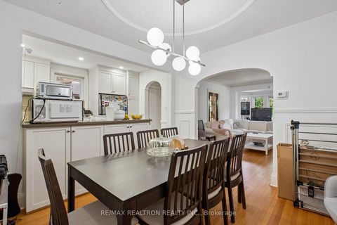 Photo 10 at 707 Hillsdale Avenue E, Mount Pleasant East, Toronto