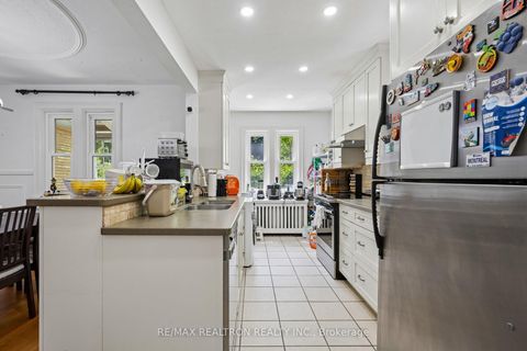 Photo 12 at 707 Hillsdale Avenue E, Mount Pleasant East, Toronto