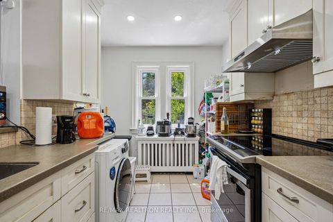 Photo 15 at 707 Hillsdale Avenue E, Mount Pleasant East, Toronto