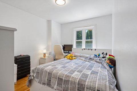 Photo 25 at 707 Hillsdale Avenue E, Mount Pleasant East, Toronto