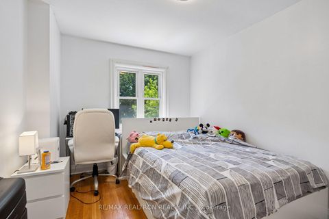 Photo 26 at 707 Hillsdale Avenue E, Mount Pleasant East, Toronto