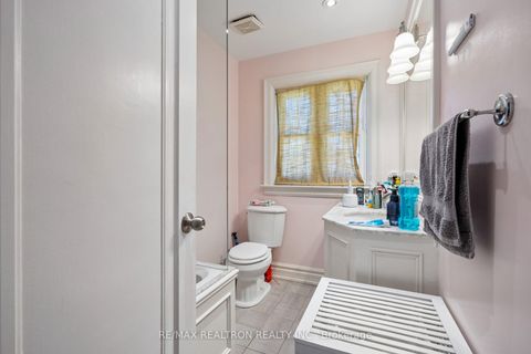 Photo 31 at 707 Hillsdale Avenue E, Mount Pleasant East, Toronto