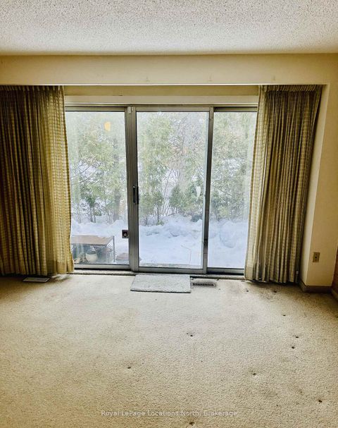 Photo 8 at 4 - 431 Military Trail, Morningside, Toronto