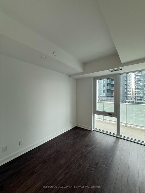 Photo 4 at 815 - 88 Queen Street, Yonge Corridor, Toronto